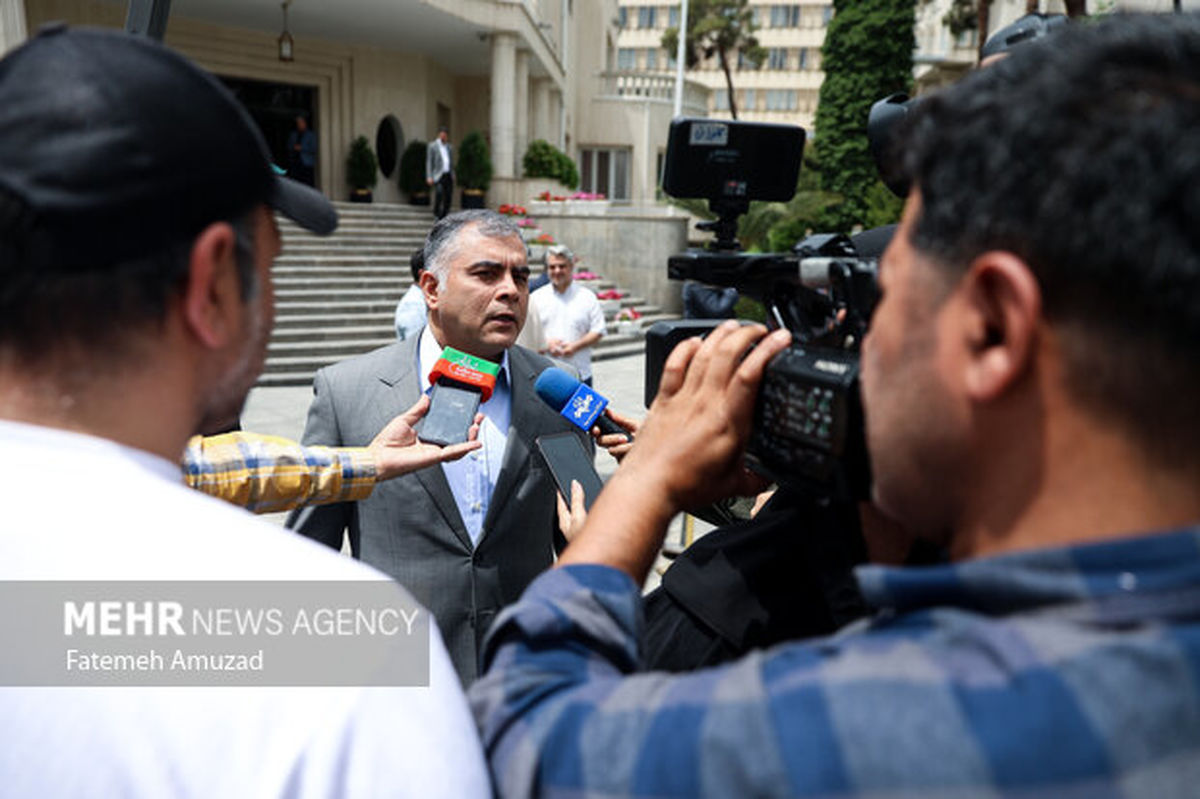 خبر مهم وزیر نفت/ سهمیه و قیمت بنزین تغییر می کنند؟