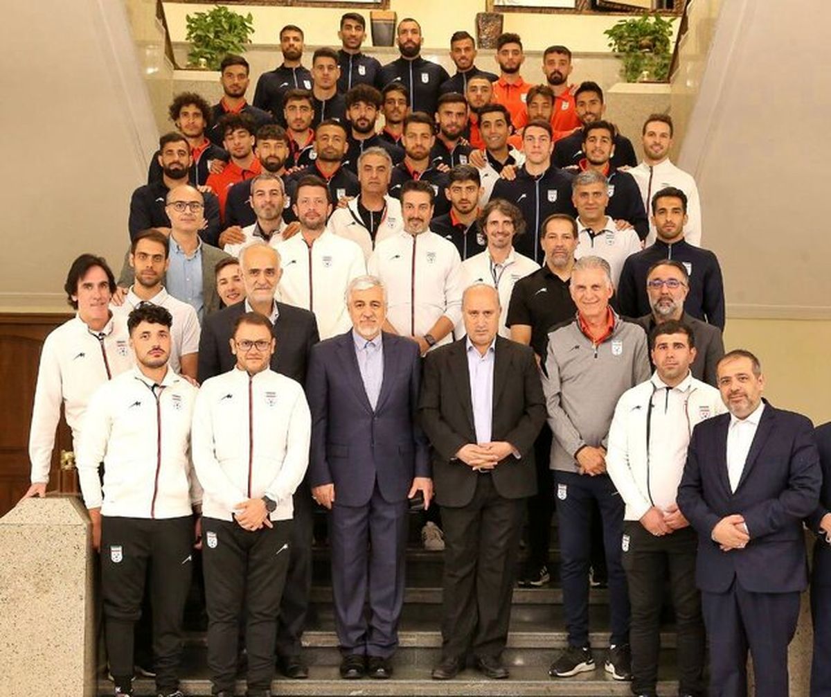 وزیر ورزش به محل اقامت تیم ملی فوتبال ایران رفت