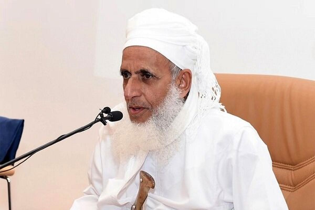مفتی عمان: پاسخ موشکی ایران دلهای ما را خنک کرد