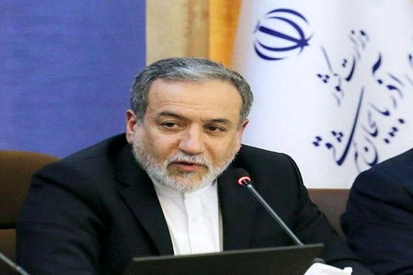 توضیحات عراقچی درباره بازگشایی مرز مسافری ایران با آذربایجان