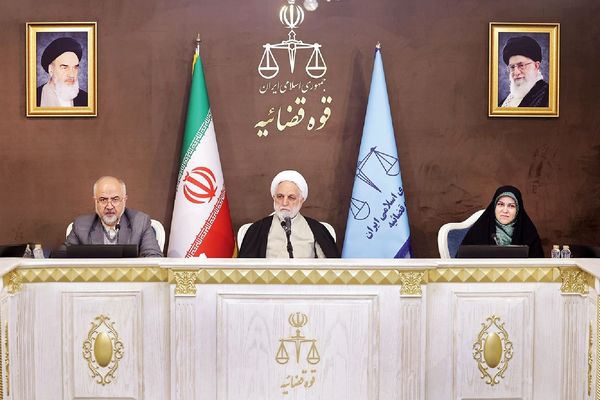 مفسدان ماست‌ها را کیسه کنند 