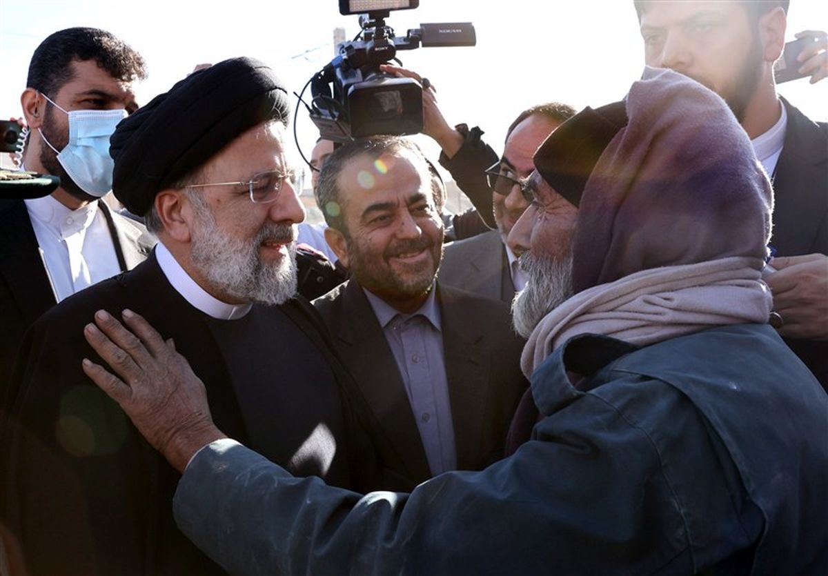 خیر مقدم گویی پیرمرد مرزنشین به حجت الاسلام رئیسی