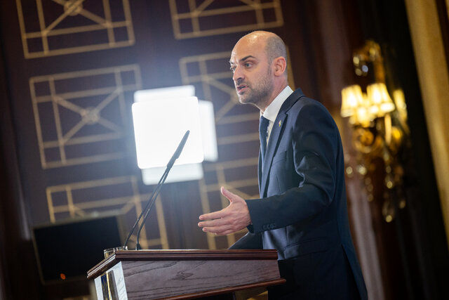 پاریس: این اقدام به معنای پایان دیپلماسی نیست