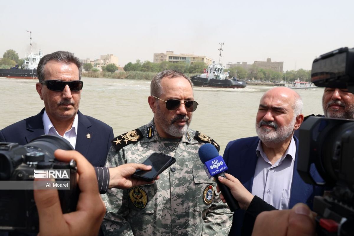 وزیر دفاع: توسعه صنایع دریایی در خرمشهر در دستور کار است