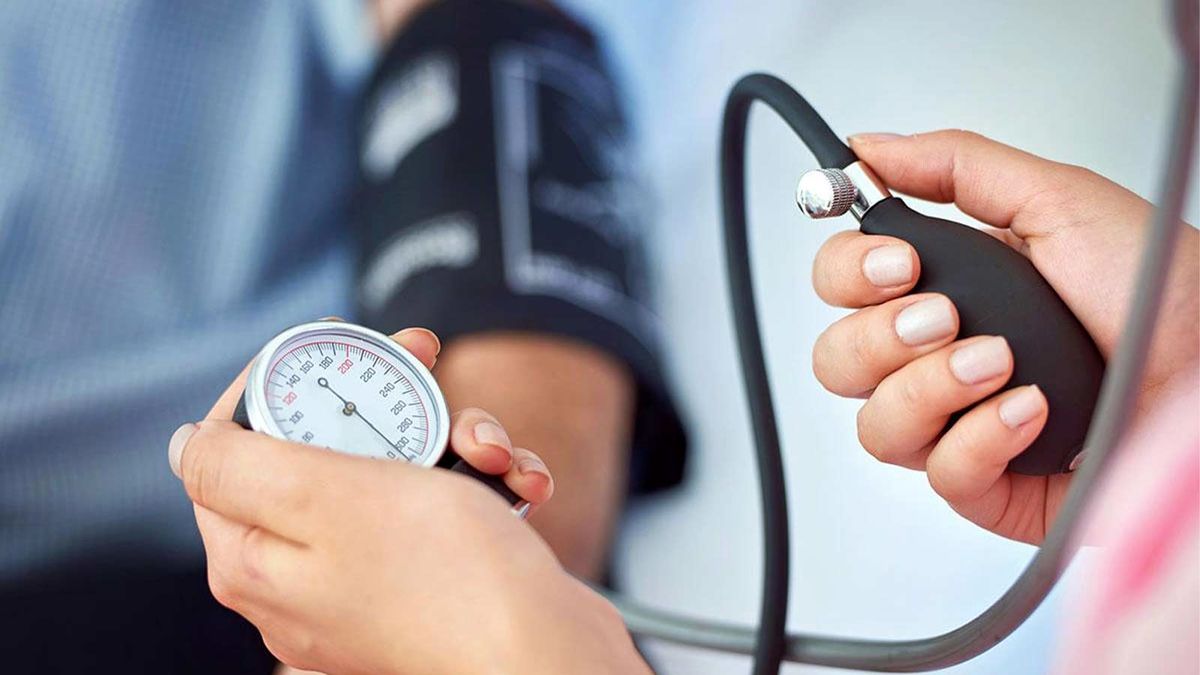 پایین آوردن فشار خون بالا فوری؛ روش‌های سریع و مؤثر