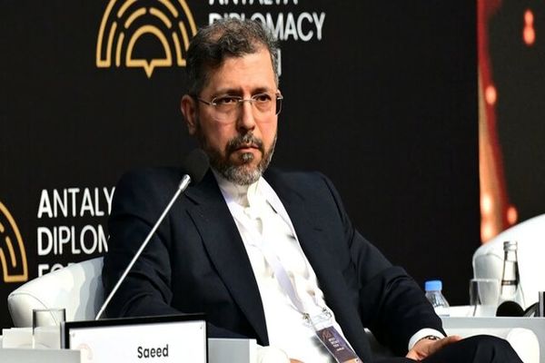هشدار معاون عراقچی: فشار بر تهران اشتباه است