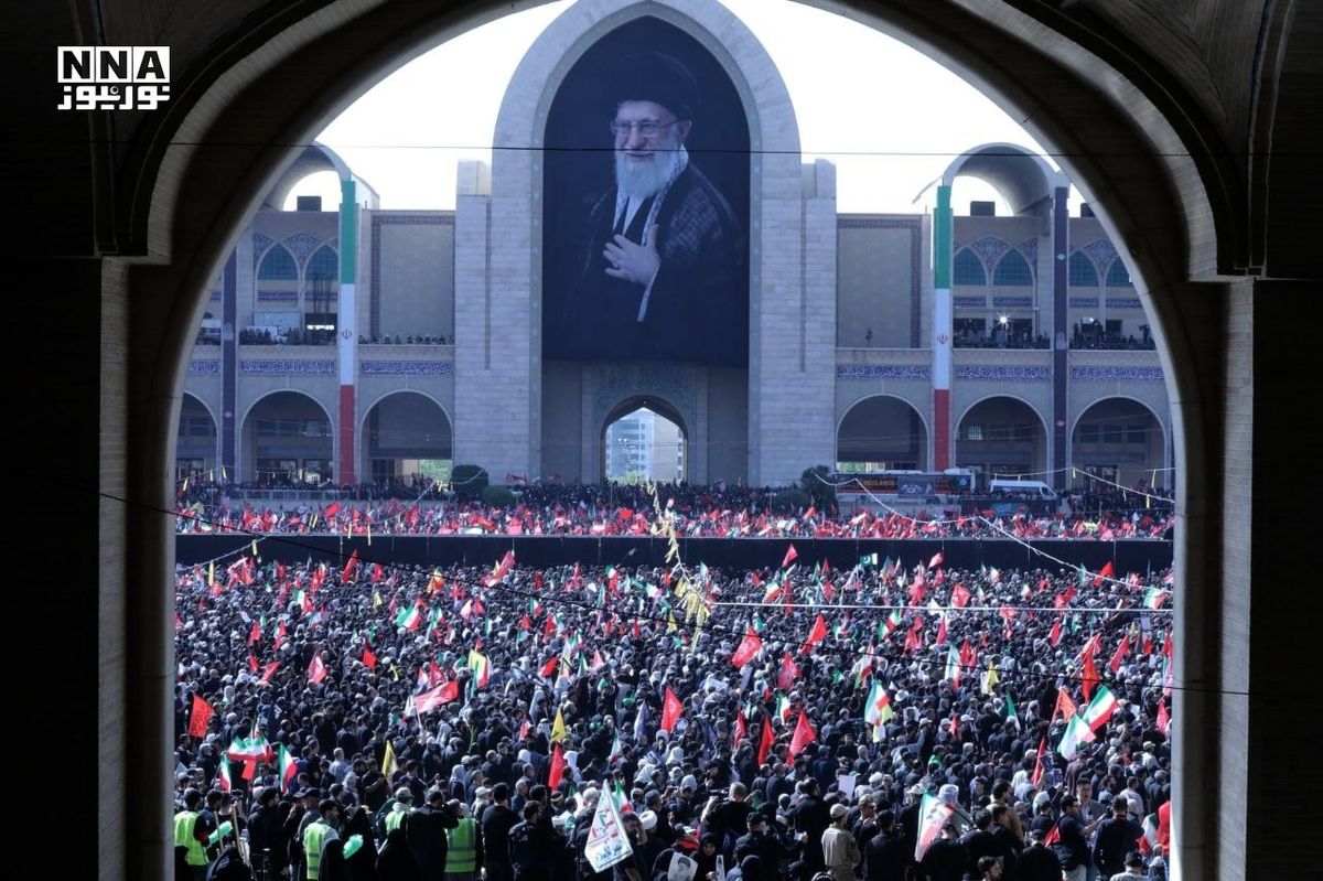  سی‌ان‌ان: مصلای تهران غرق در اشک و فریاد «انتقام» شد