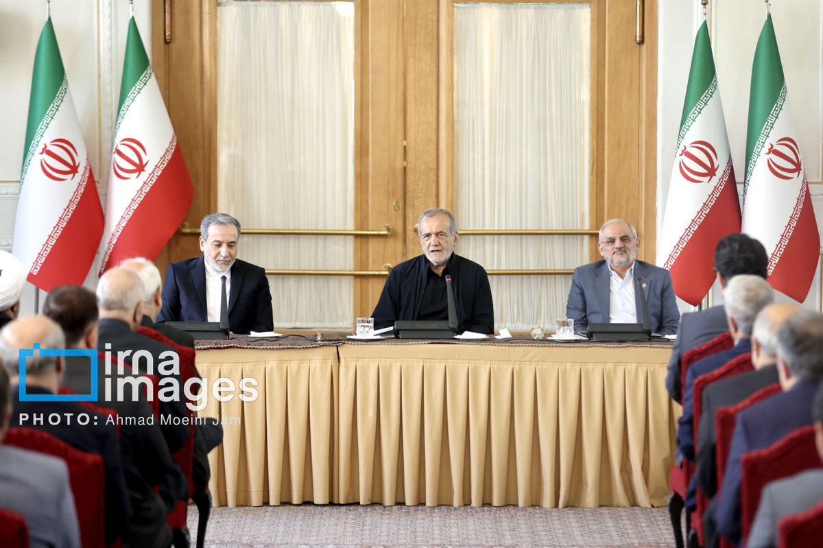پزشکیان: دیپلماسی کشور در اوج جنگ فعال ماند