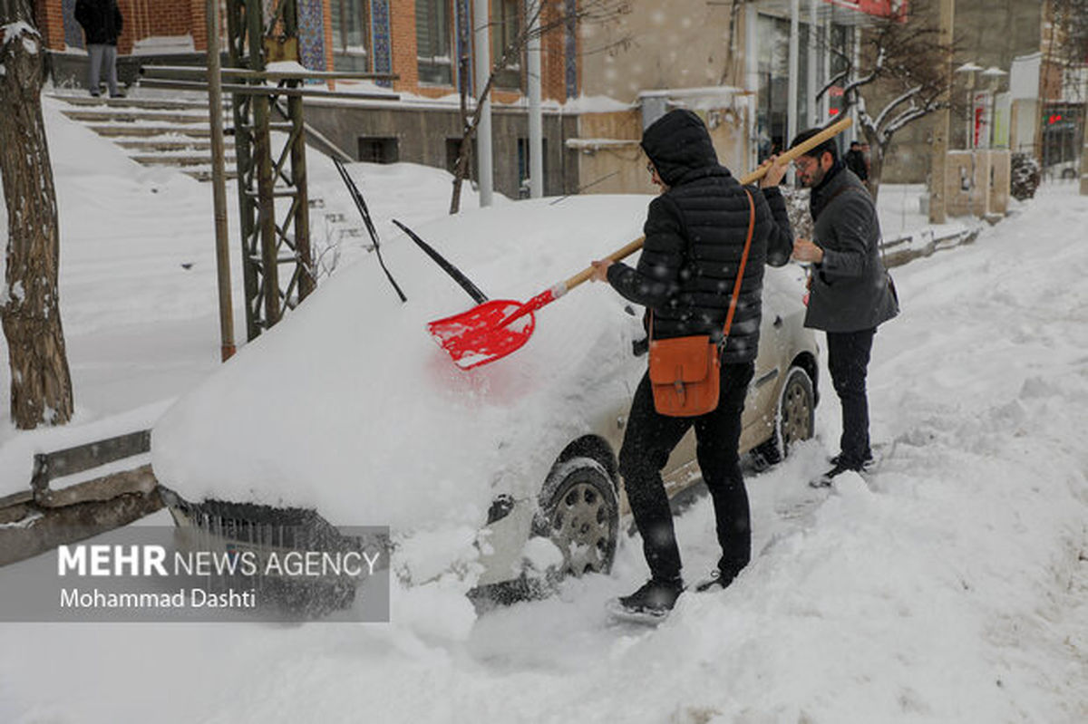 آماده باش اورژانس برای مقابله با بوران و برف