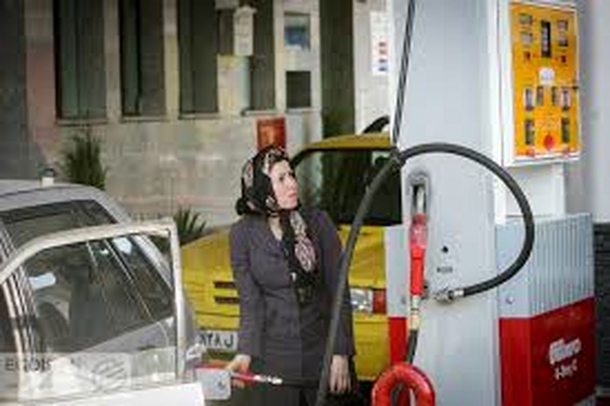 رونمایی دولت از قیمت بنزین با نرخ سوم