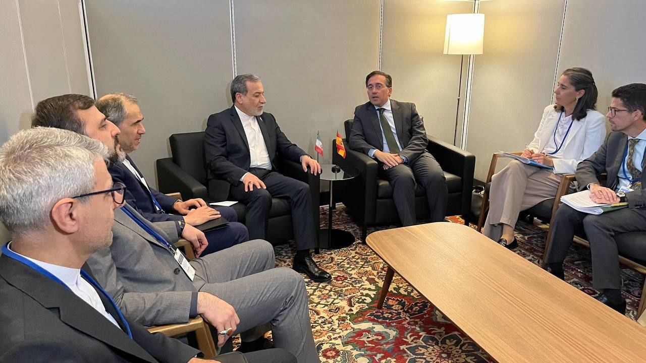 دیدار و گفتگوی سید عباس عراقچی و خوسه مانوئل آلبارز 