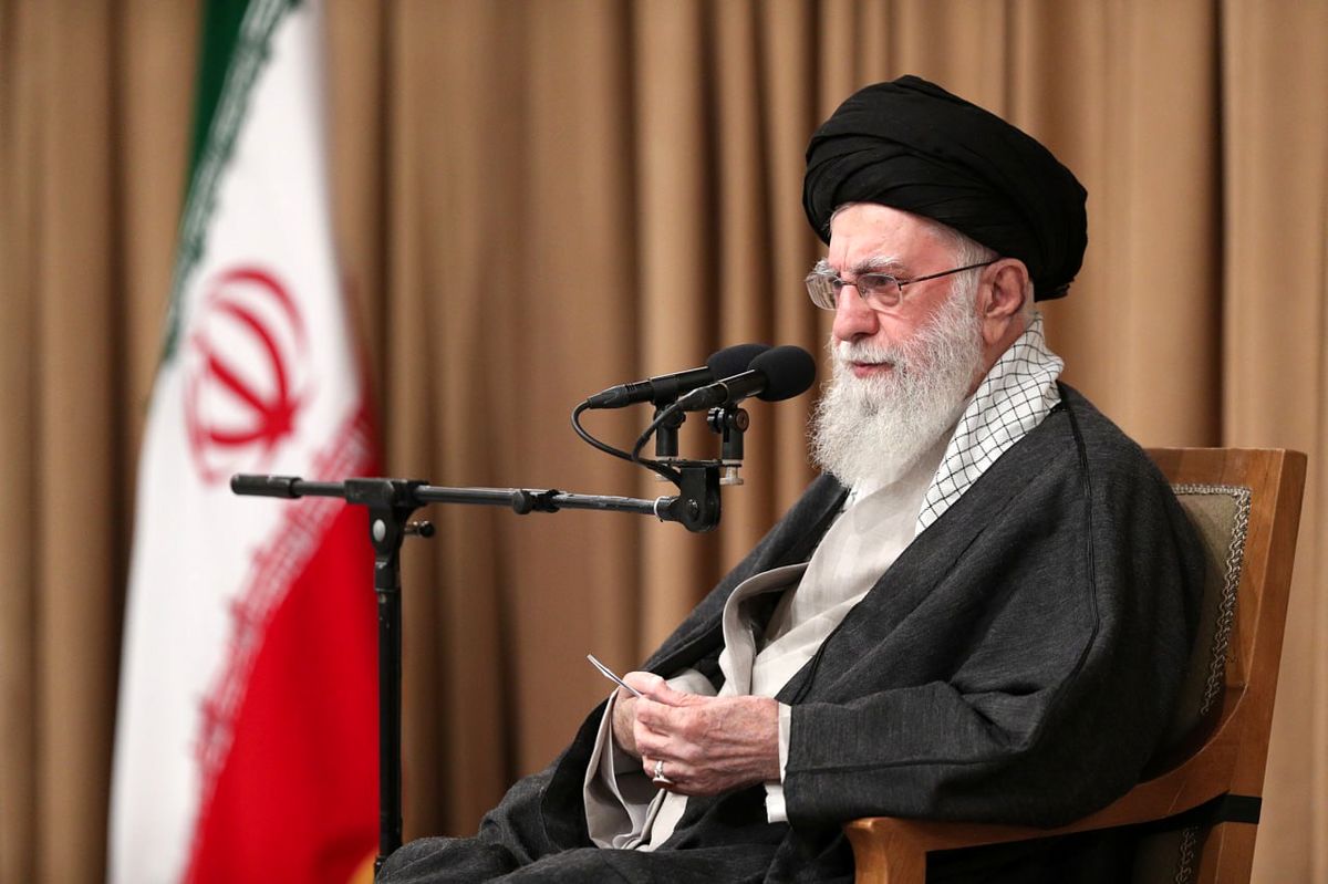 رهبر انقلاب: تامین به موقع کالاهای اساسی یکی از ضروریات است