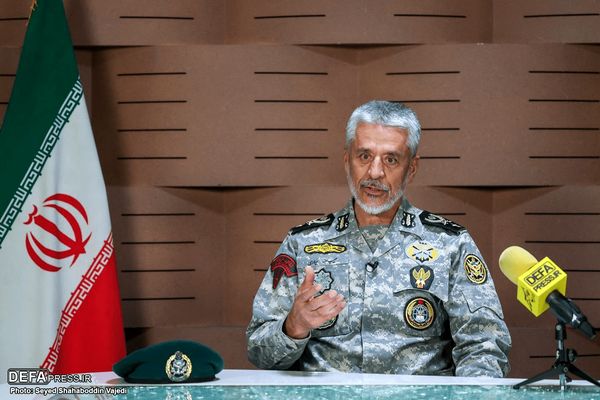 دریادار سیاری: آزادسازی خرمشهر کمر دشمن بعثی را شکست