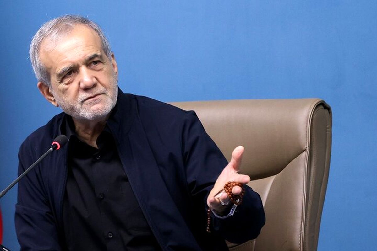 پزشکیان: آمریکا و اسرائیل با تمام قوای نظامیشان حریف موشکهای ما نشدند