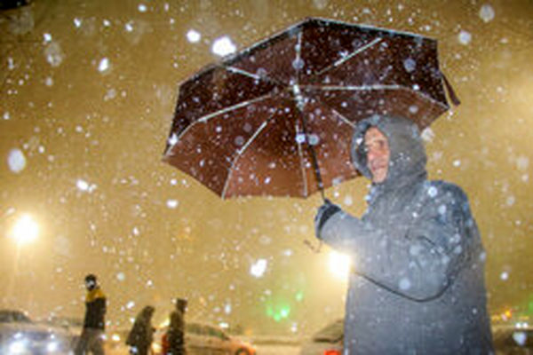 بارش نخستین برف پاییزی در تهران!