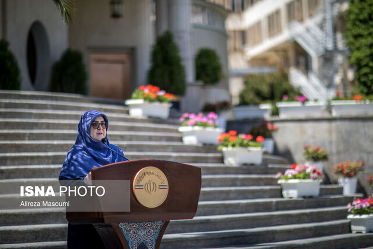 مهاجرانی: فقط درباره موضوع هستهای با آمریکا مذاکره میکنیم