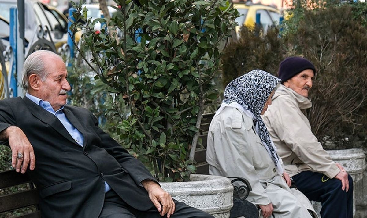 سن بازنشستگی زودهنگام در قانون جدید ۱۴۰۴ | قانون جدید بازنشستگی مادران تصویب شد