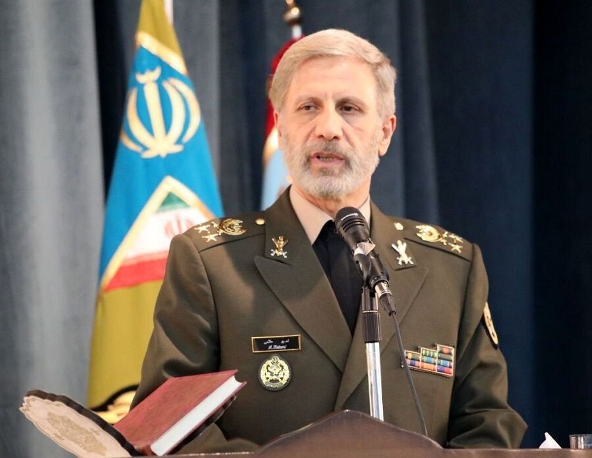 سرلشکرحاتمی: راهی جز قوی شدن و مقتدر شدن نداریم