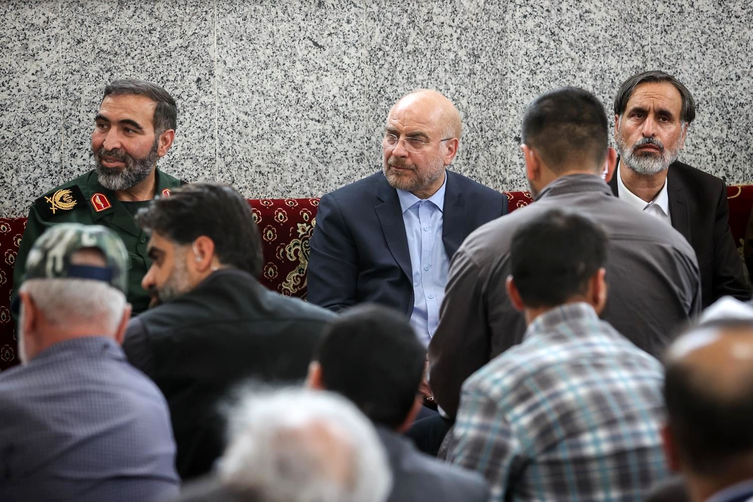 تصاویر: حضور قالیباف در یادواره شهدای شهرستان اسفراین