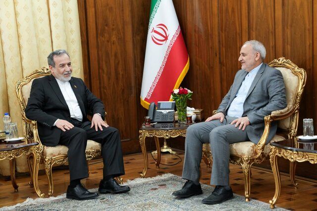 تاکید عراقچی بر تداوم رایزنی‌های مستمر بین ایران و پاکستان