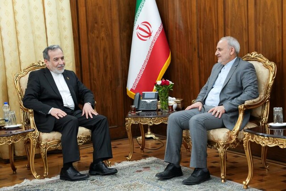 تاکید عراقچی بر تداوم رایزنیهای مستمر بین ایران و پاکستان