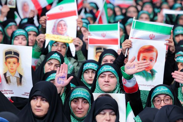 مراسم روز بسیج در حسینیه امام خمینی(ره)