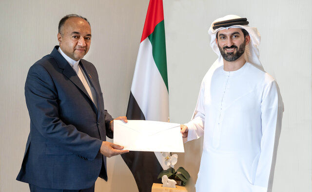 
سفیر ایران در ابوظبی رونوشت استوارنامه خود را تقدیم کرد