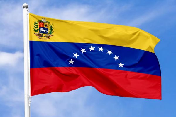 انفجار و حریق در تاسیسات نفتی ونزوئلا