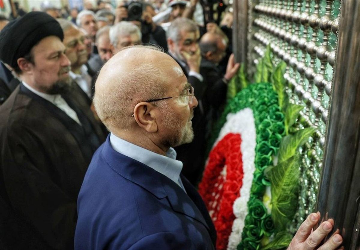 قالیباف و نمایندگان با آرمان‌های انقلاب تجدید میثاق کردند