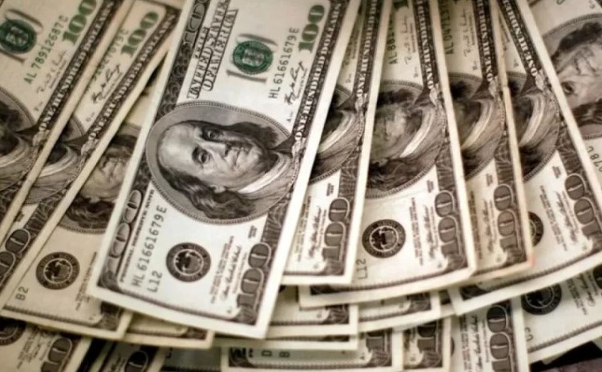 سقوط قیمت دلار امروز ۱۳ دی | ریزش سنگین ۳۱۵۰ تومانی دلار 