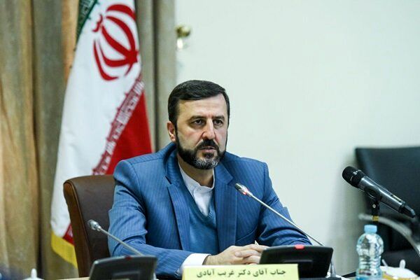 «غریب‌آبادی» به روسیه سفر می‌کند