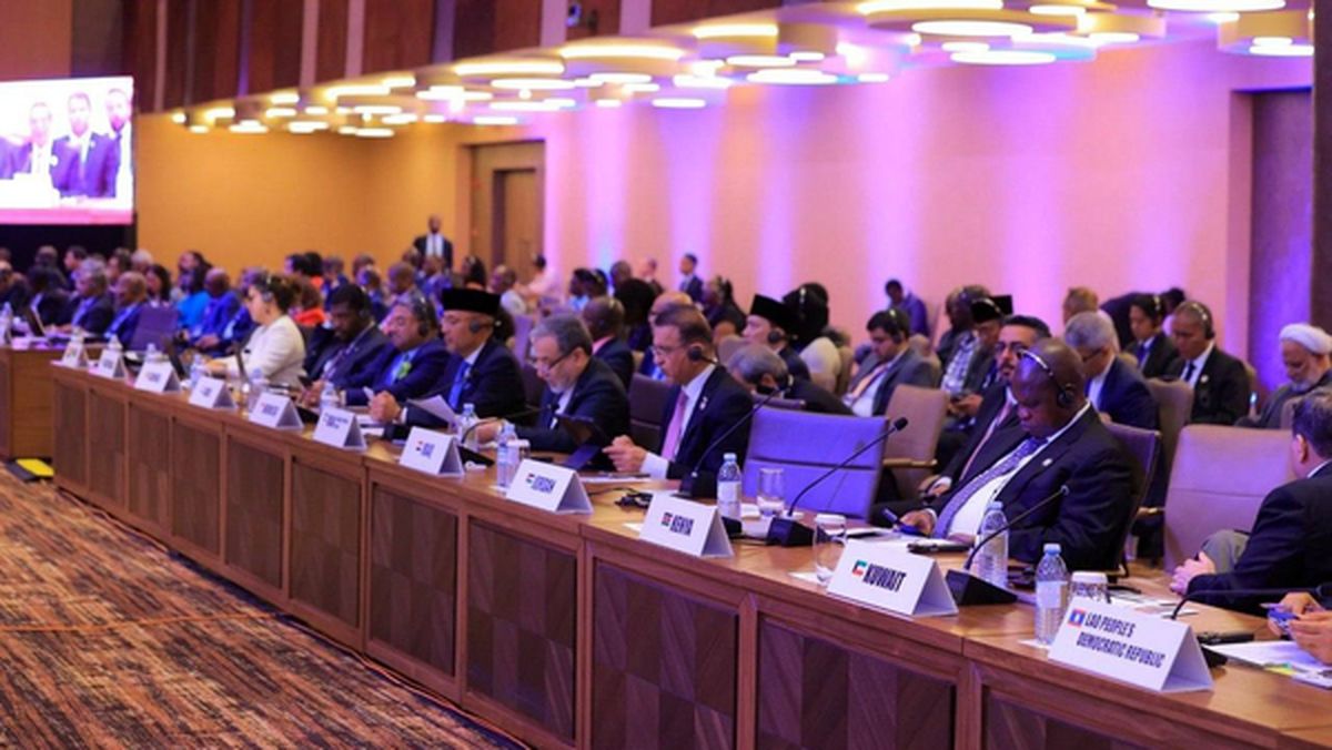 عراقچی: ادعای آمریکا و اروپا درباره بازگشت قطعنامهها باطل است