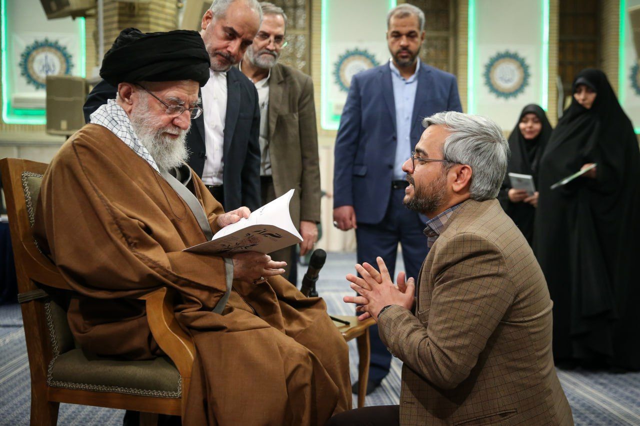 رهبر انقلاب: من اعتقادم این است که دورهی ما میتواند سعدی آفرین باشد