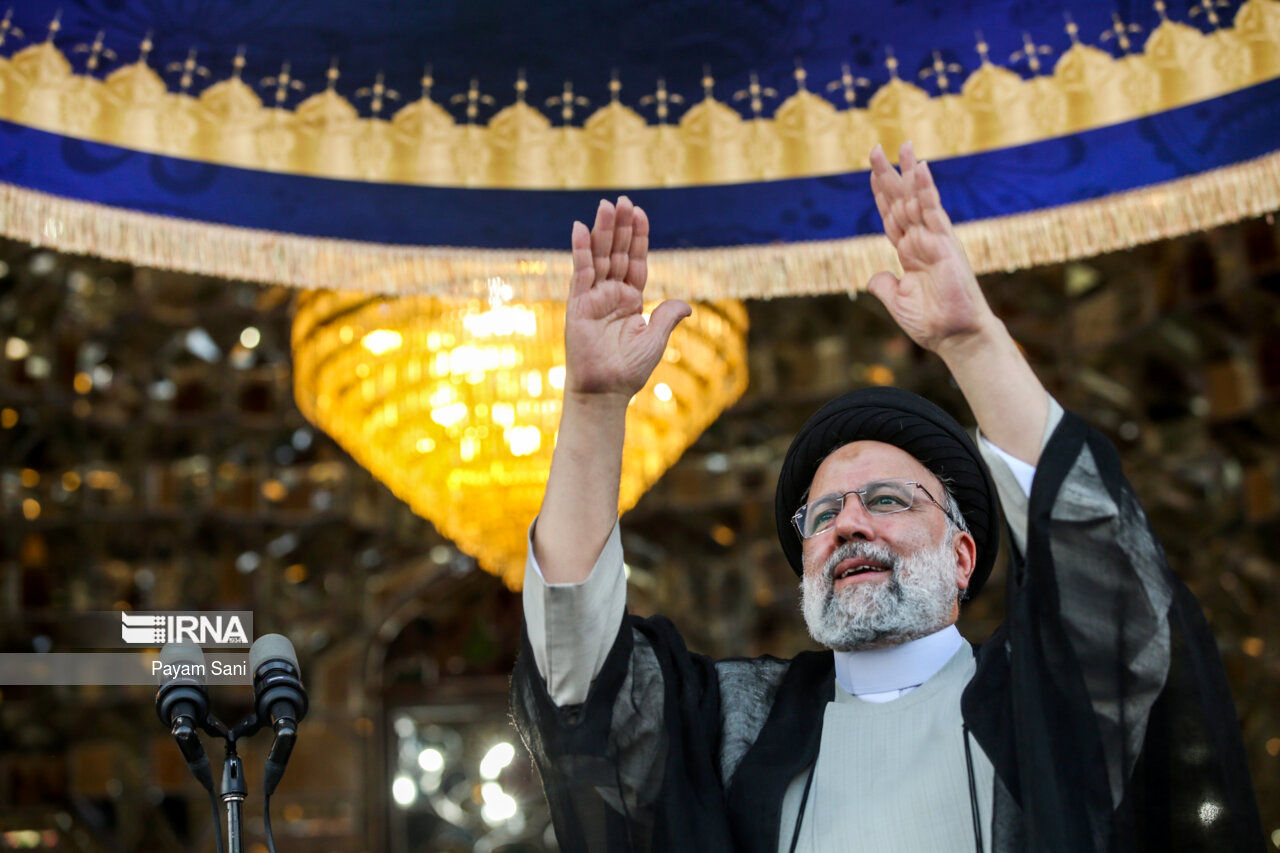 تصاویر: سخنرانی رئیس جمهور در جمع مردم شیراز