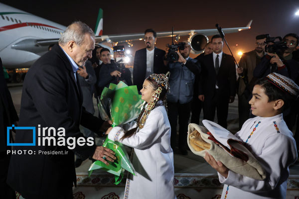 تصاویر: سفر رییس جمهور به ترکمنستان