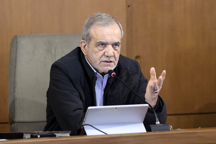 پزشکیان: سرعت اجرای طرحهای نفتی باید بیشتر شود