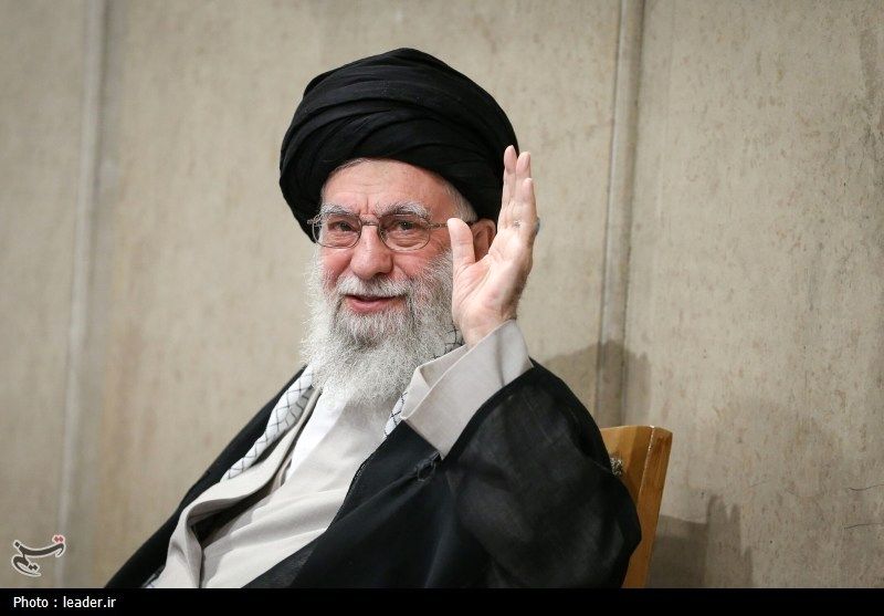 رهبر معظم انقلاب: دشمن به دنبال شکستن اتحاد است