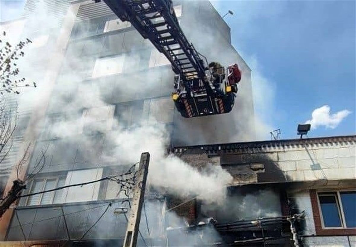 آتش‌سوزی در مغازه تعویض روغنی خیابان اندرزگو تهران