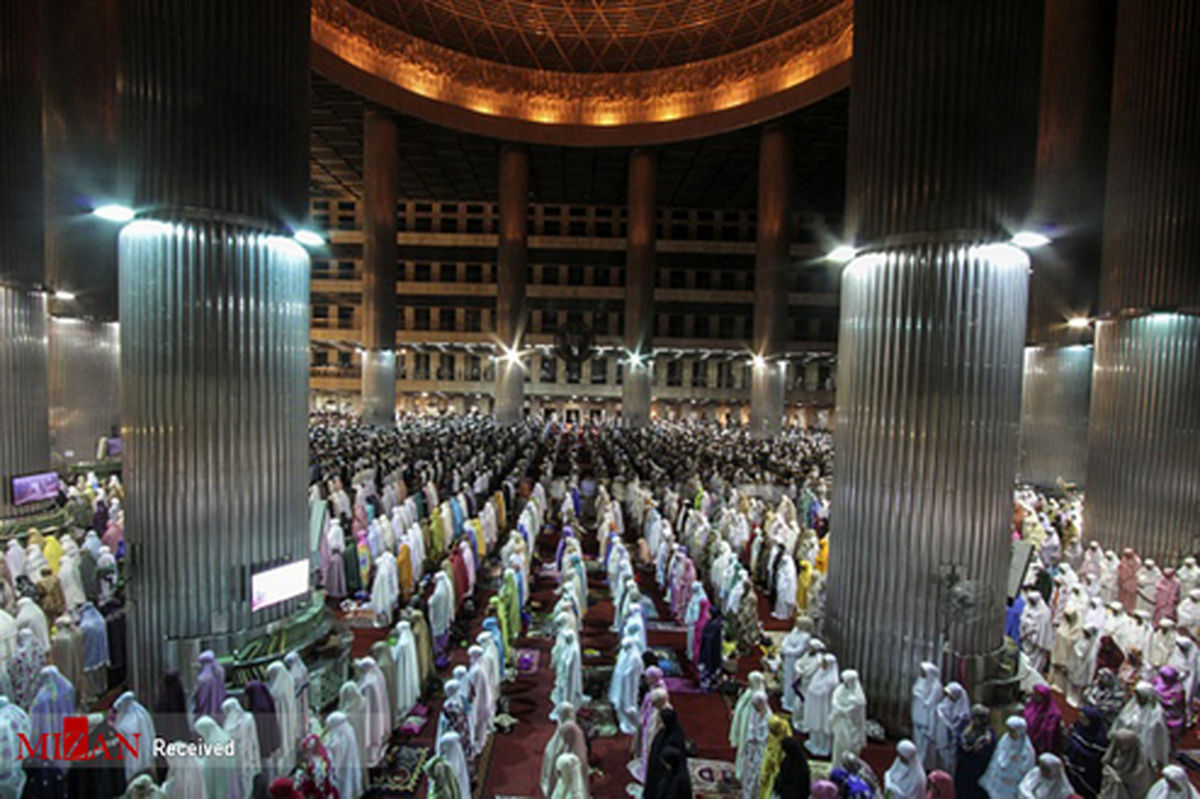 تصاویر: اولین نماز جماعت ماه رمضان در اندونزی