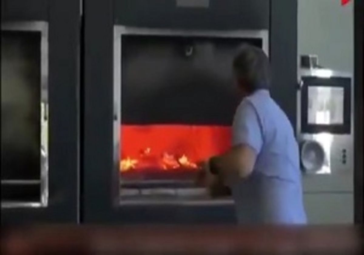 کوره سوزاندن اجساد قربانیان کرونا (۱۸+) +فیلم