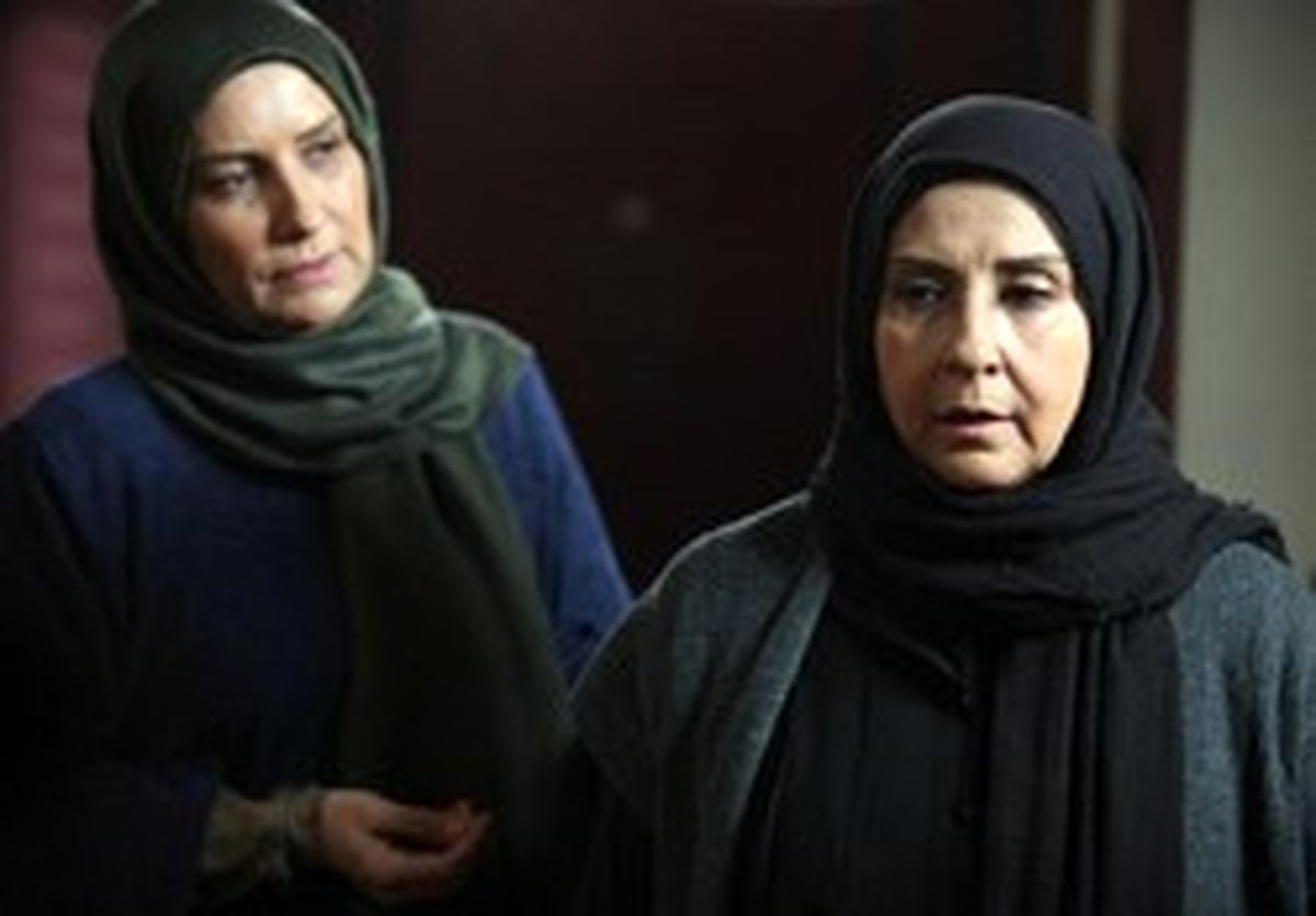 آسمان هوای باران دارد در ایستگاه شبکه یک متوقف میشود