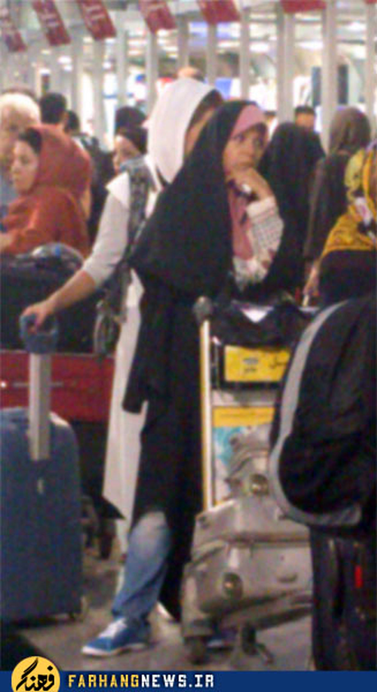 فائزه هاشمی از ایران رفت / عکس