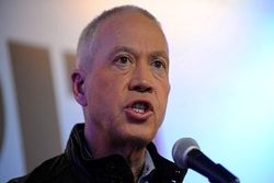 وزیر صهیونیست: نگرانیم بهای تحریمهای آمریکا علیه ایران را ما بپردازیم