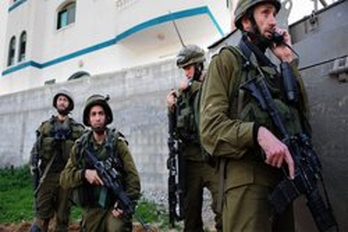 بازداشت ۸ فلسطینی در مناطق مختلف کرانه باختری