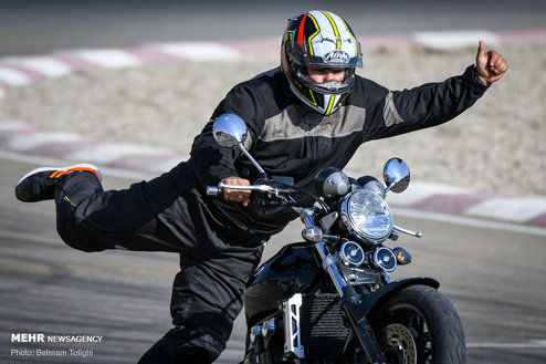 تصاویر: مسابقات موتورسواری در تهران