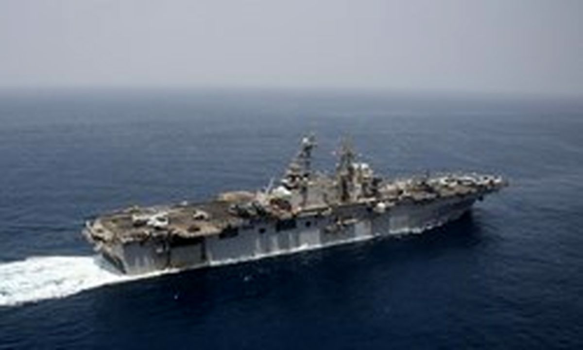 بار دیگر یک ناو بزرگ جنگی آمریکا در خلیج فارس حضور یافت