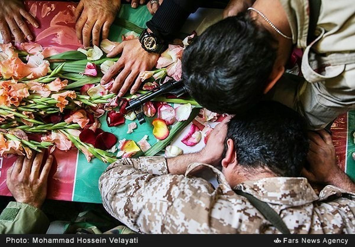 گزارش تصویری 25 آبان: از تشییع جوان‌ترین شهید مدافع حرم تا کمپ کودکان آواره سوری