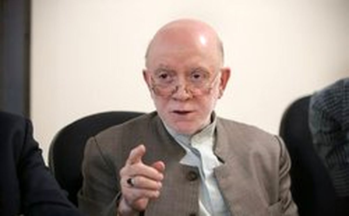 حبیبی: حزبی که نتواند سپربلای نظام شود حزب نیست