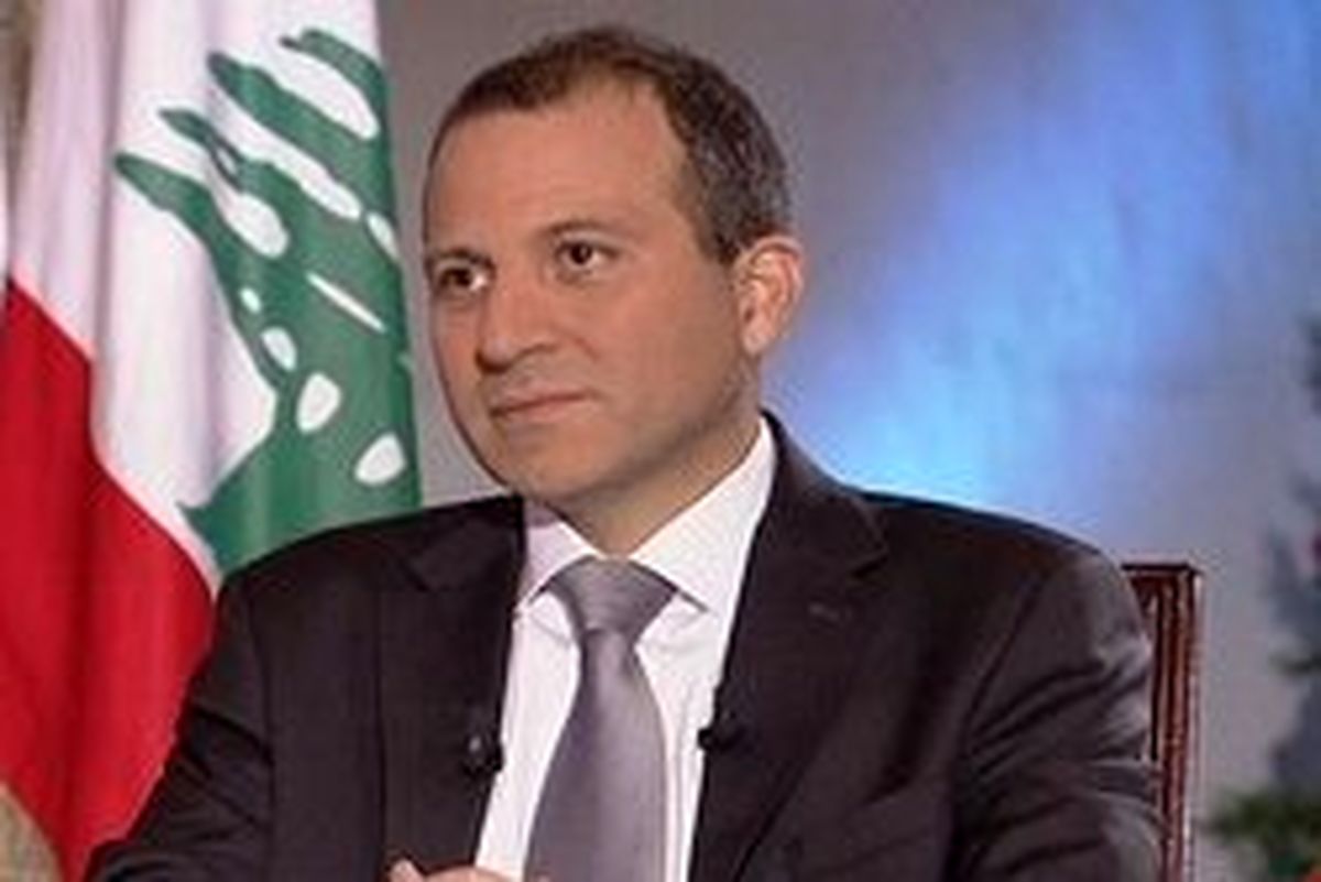 اسرائیل برای بمباران سوریه از حریم هوایی لبنان استفاده میکند