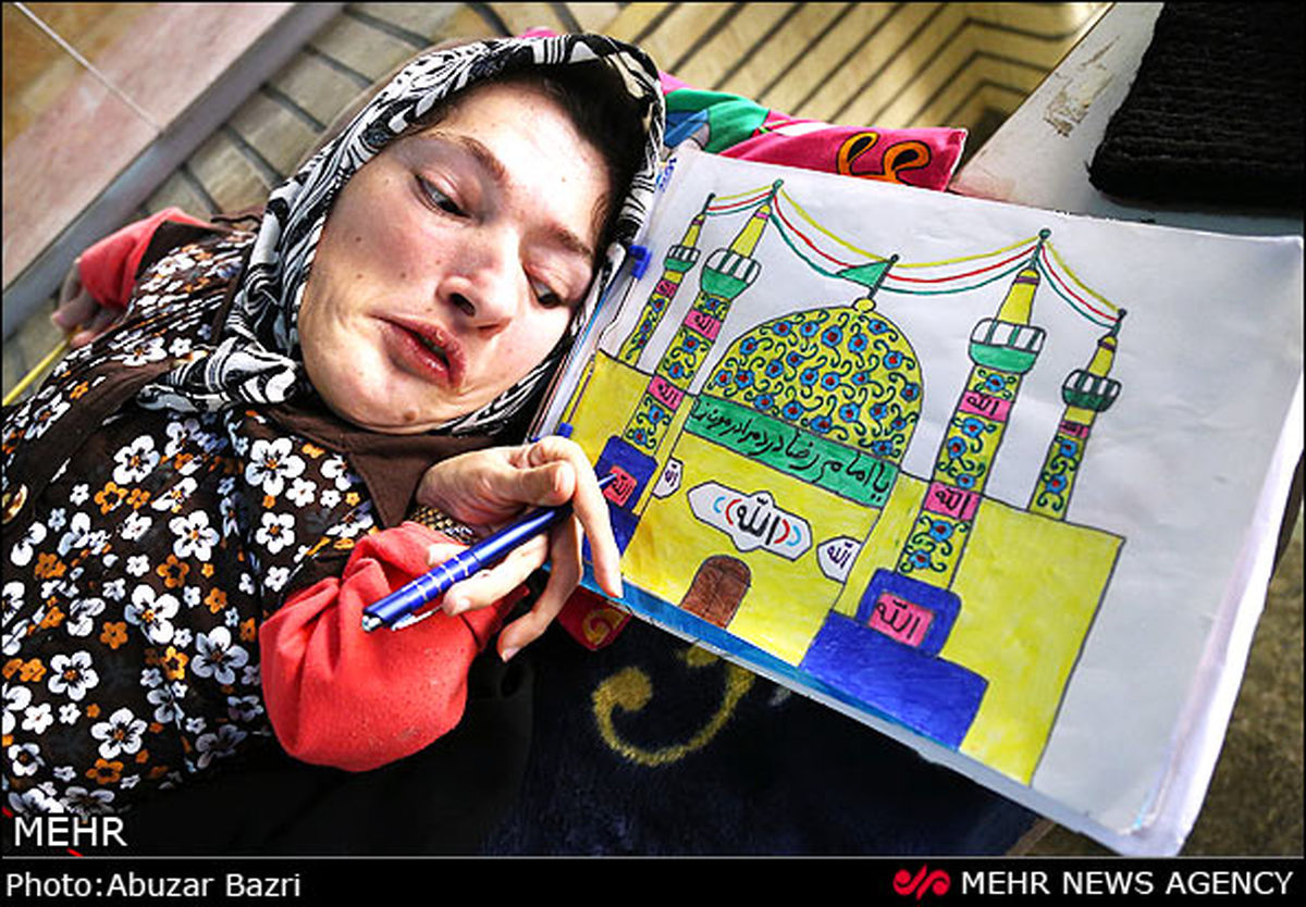 نمایشگاه آثار فریبا معصومی هنرمندمعلول